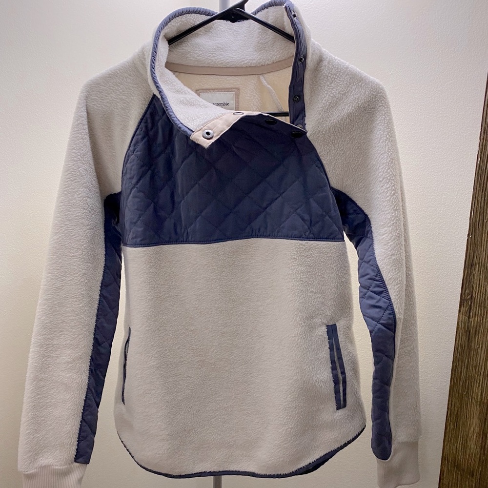 Abercrombie Asymmetrical Snap Up Fleece
